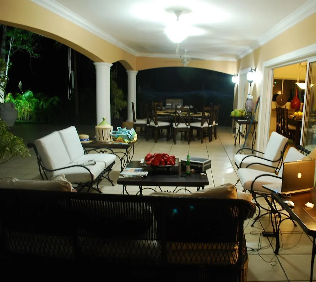Villa M-6 Metro Country Club 후안돌리오